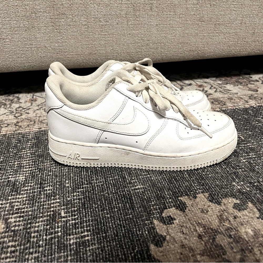 Womens White Air Force 1’s. Size 8.5